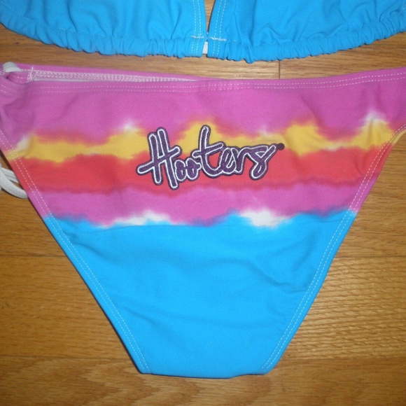 #1 NEW Women’s HOOTERS vintage TYE DYE STRING BIKINI Size Small w/Flaw - Picture 4 of 6
